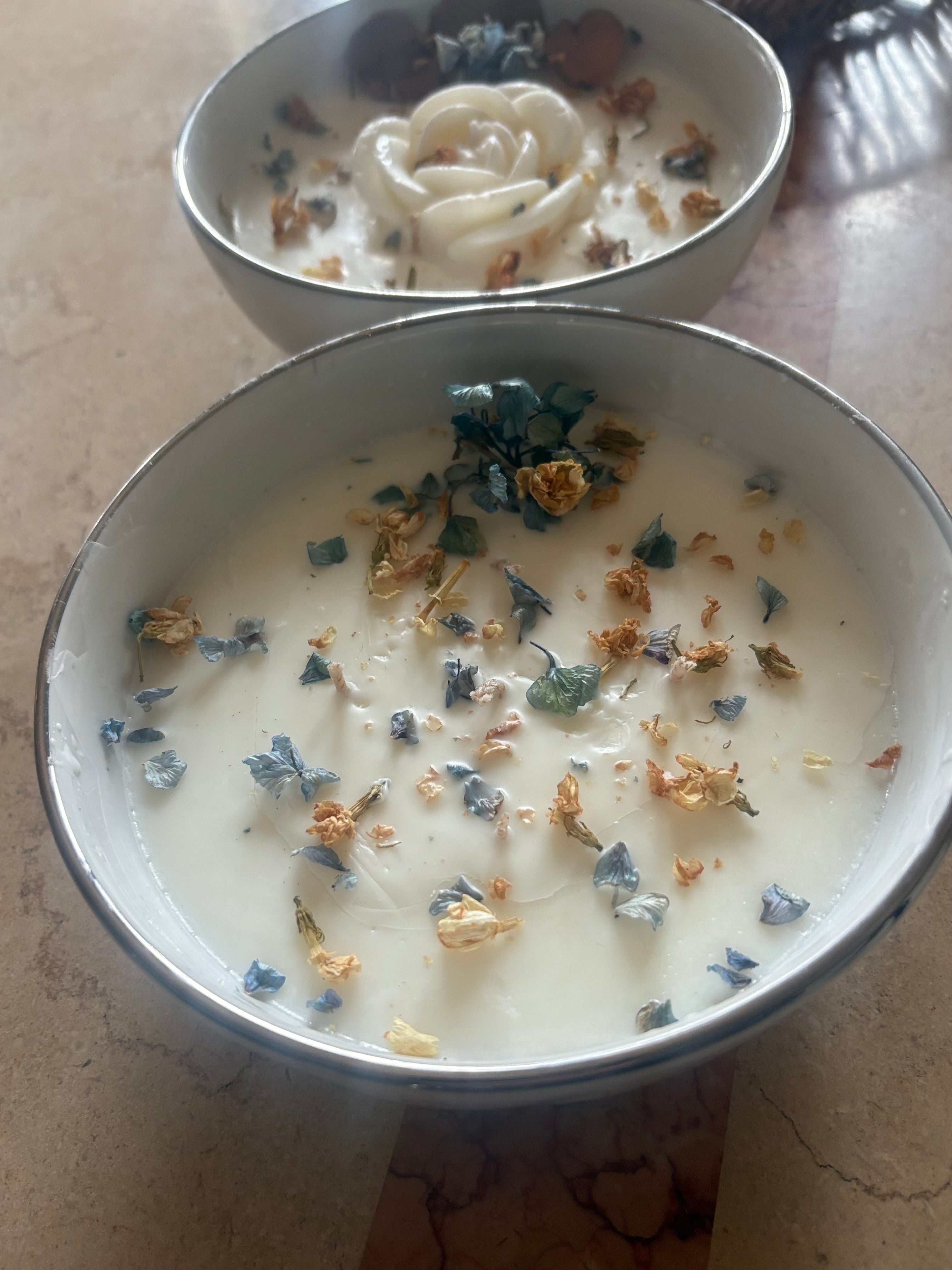 Raízes de Luz.                 Vela de cera de soja a força e conexão com a terra